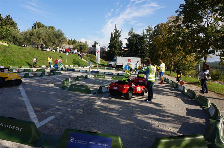 Slika /2019/jumicar1.JPG