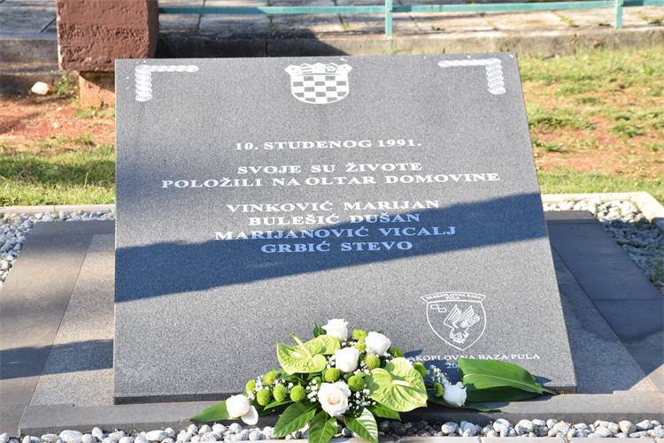 Slika /2020/pirotehničari1.JPG