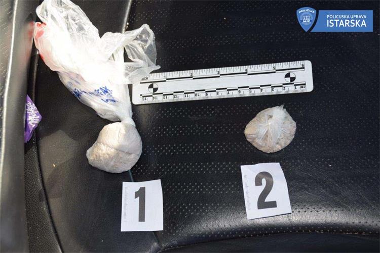 Slika /2021/heroin1.jpg