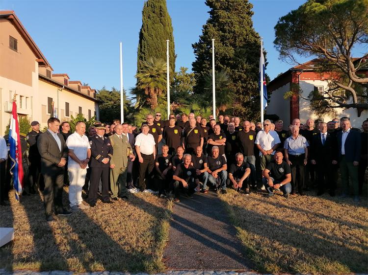 Slika /2022/bak1.jpg