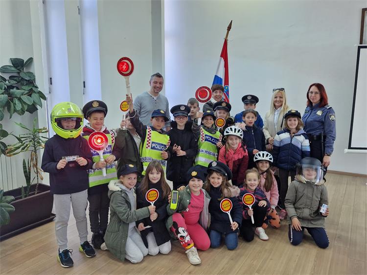 Slika /2023/rovinj.školarci1.jpg