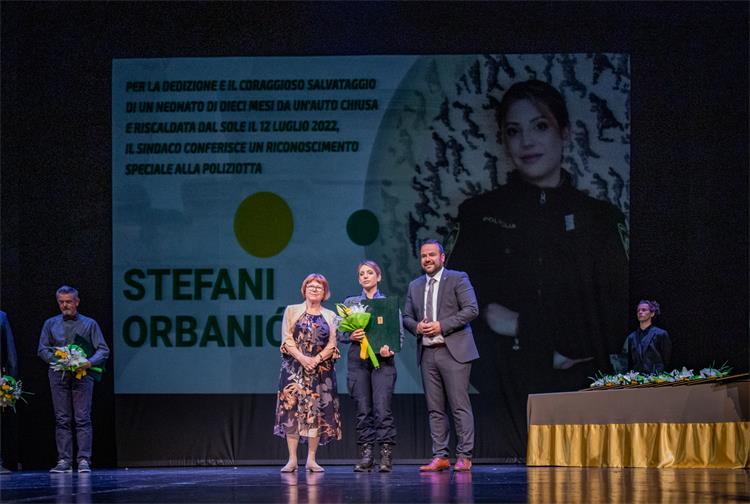 Slika /2023/stefani1.jpg