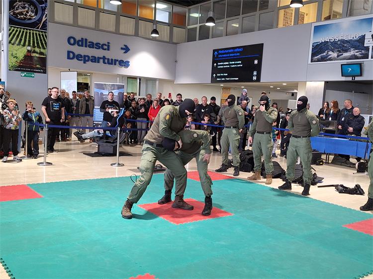 Slika /2025/vježba.ZL6.jpg